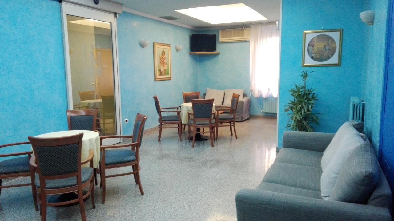 Hotel Mario San Benedetto del Tronto Esterno foto